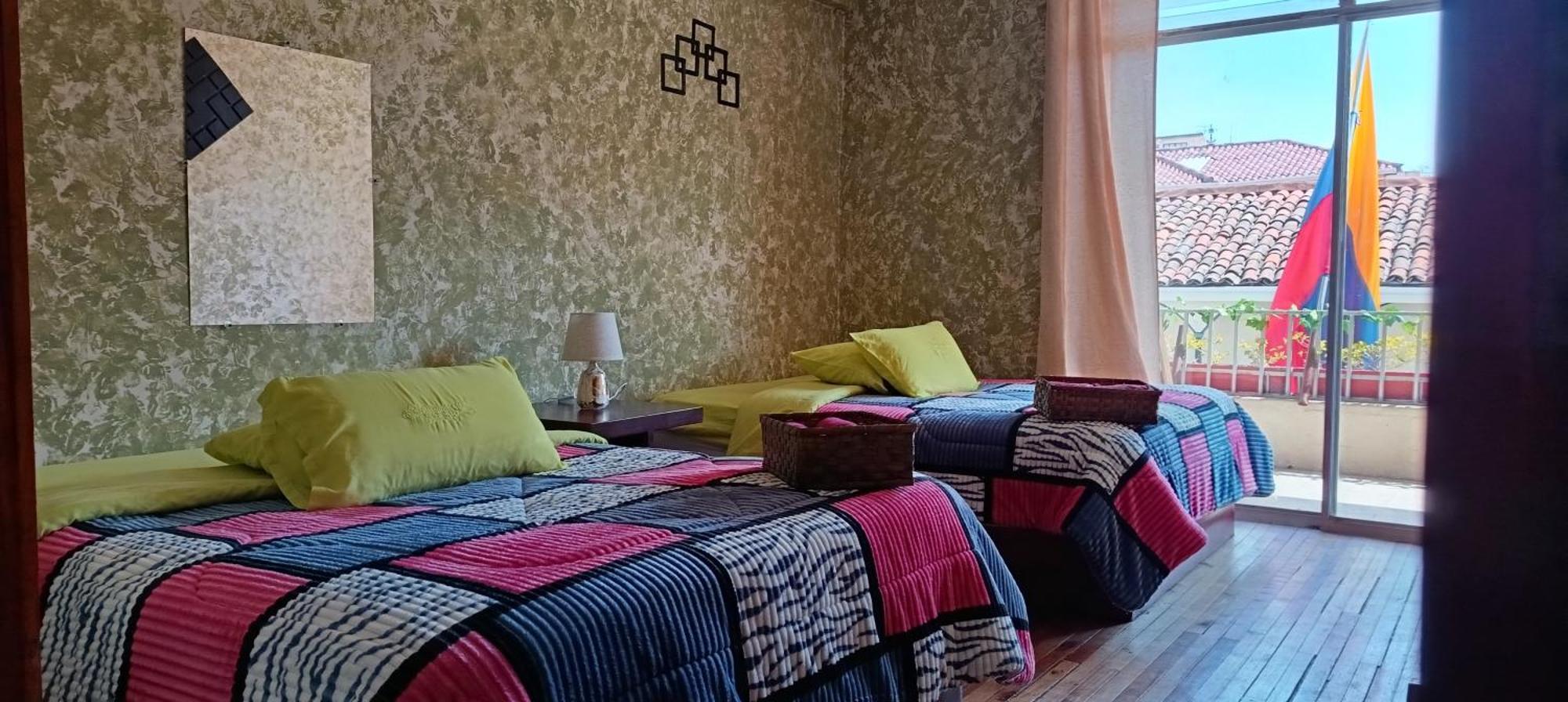 La Perla Cuencana Hostal Exteriör bild
